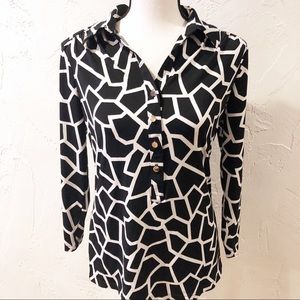 Alfani black and white blouse
